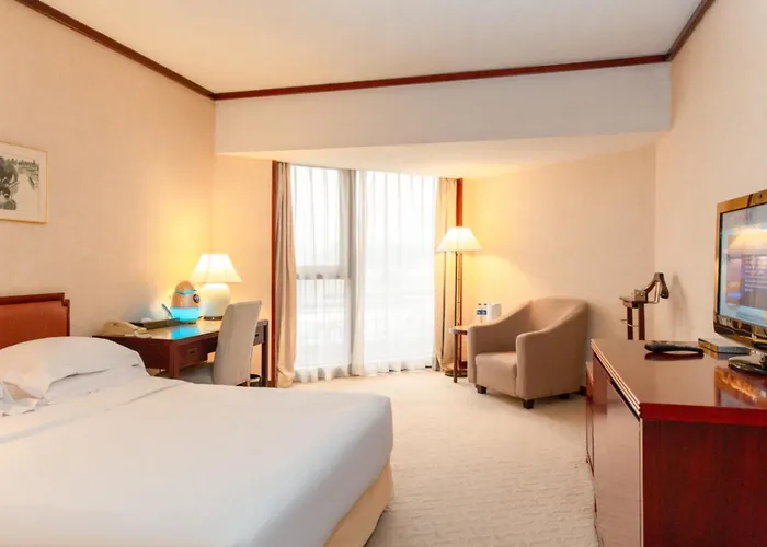 Shenzhen Felicity Hotel, Luohu Railway Station