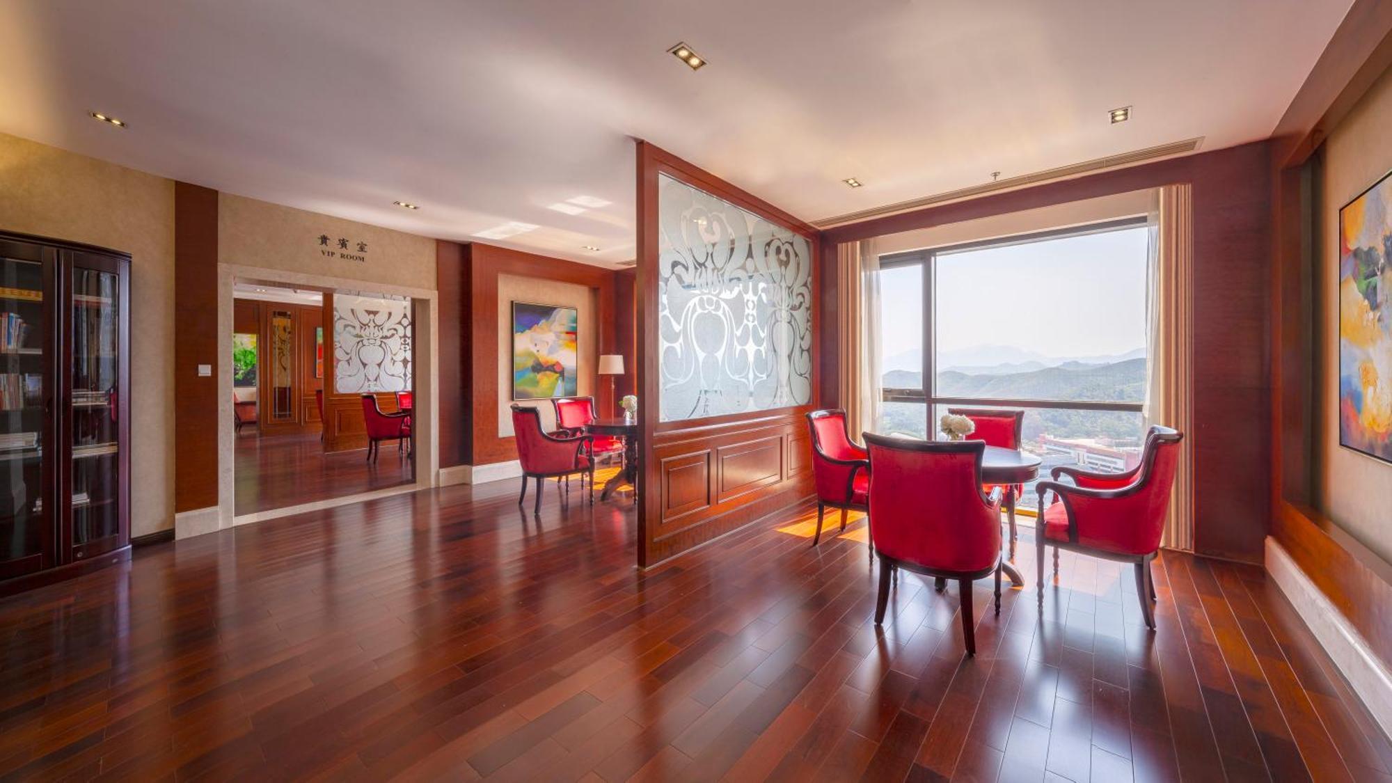 Felicity Hotel, Luohu Railway Station Hotel 5*