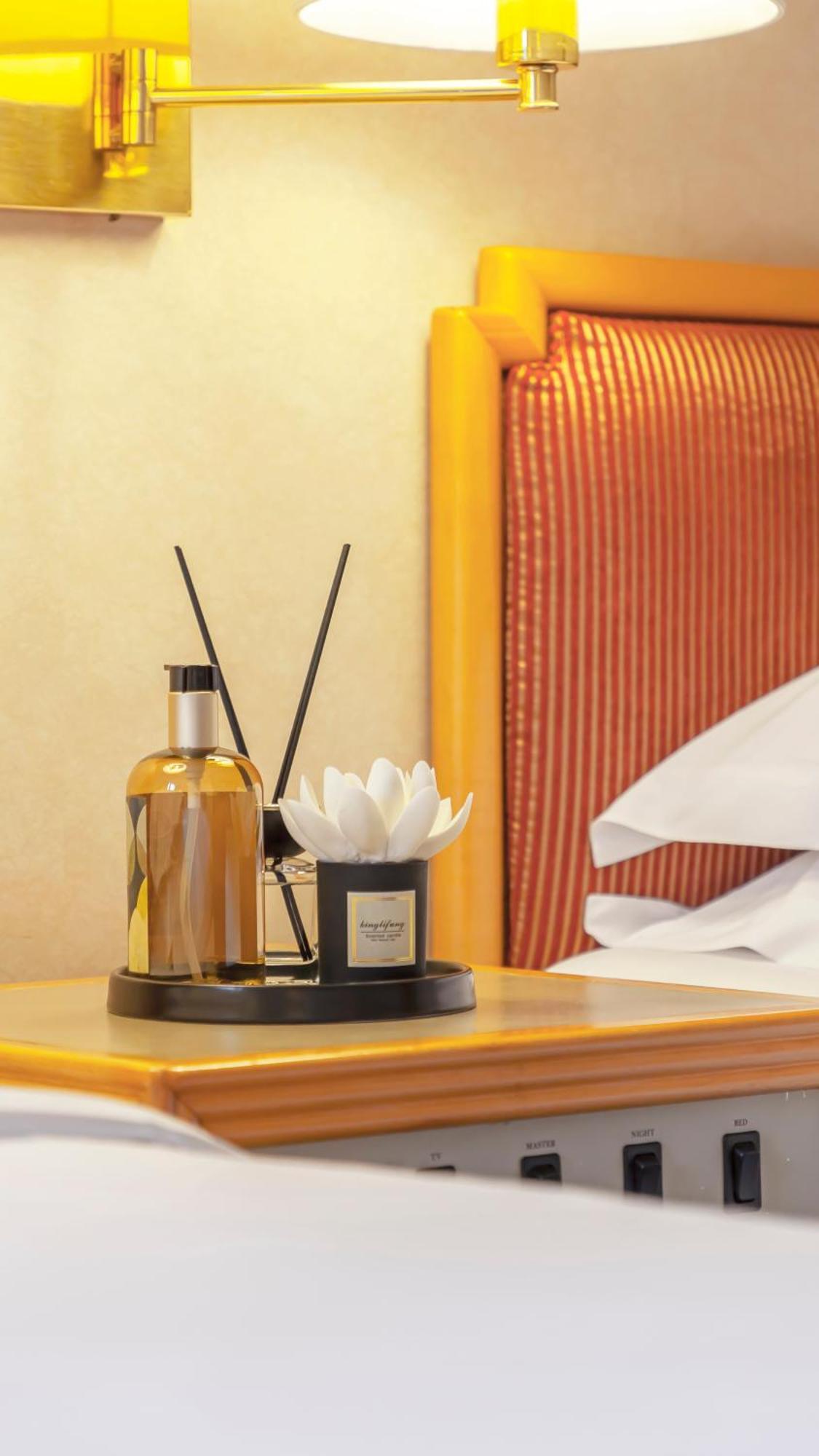Felicity Hotel, Luohu Railway Station 5* Shenzhen