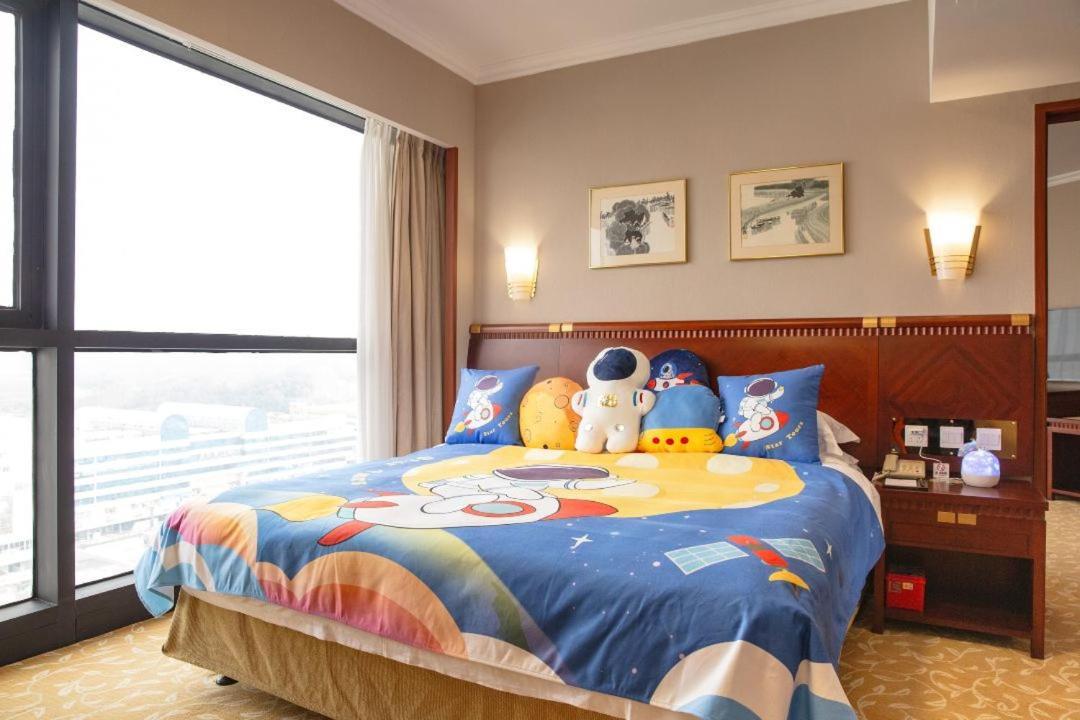 深圳富临大酒店（近罗湖口岸和万象城和东门，提供限时升级特惠） 5*