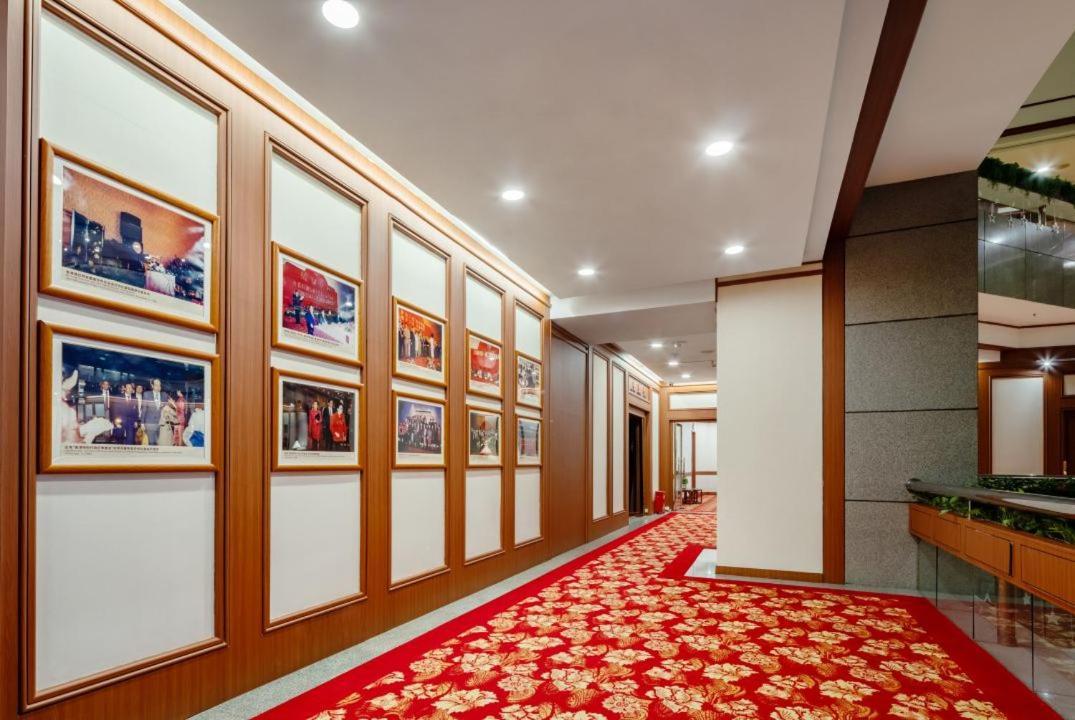 深圳富临大酒店（近罗湖口岸和万象城和东门，提供限时升级特惠） 5* 深圳