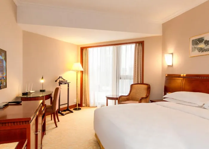 Shenzhen Felicity Hotel, Luohu Railway Station